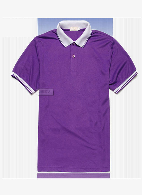 紫色白领T恤 